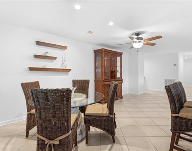 4515 Lakewood Boulevard - Photo Thumbnail 6