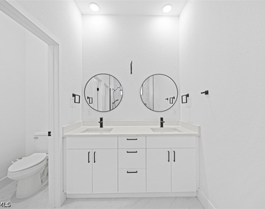 17 W 7th Street - Photo Thumbnail 11