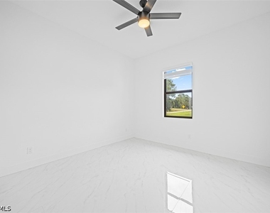 17 W 7th Street - Photo Thumbnail 16