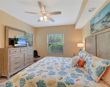 3245 Cypress Glen Way - Photo Thumbnail 16