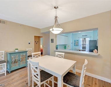 3245 Cypress Glen Way - Photo Thumbnail 9