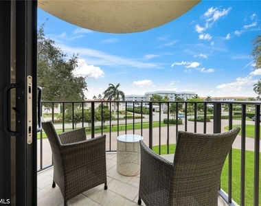 3115 Gulf Shore Boulevard N - Photo Thumbnail 11