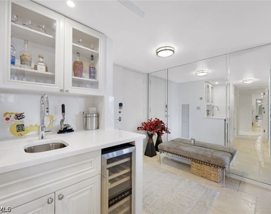 3115 Gulf Shore Boulevard N - Photo Thumbnail 5