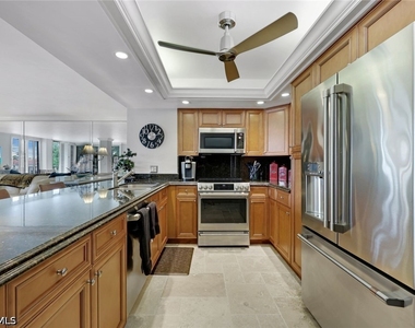3115 Gulf Shore Boulevard N - Photo Thumbnail 2