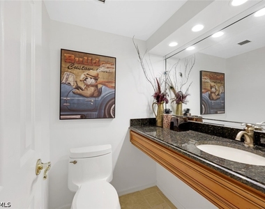 3115 Gulf Shore Boulevard N - Photo Thumbnail 8