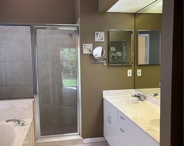 184 Lady Palm Drive - Photo Thumbnail 9