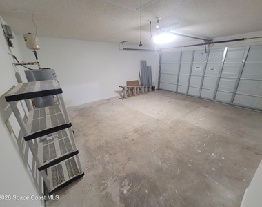 782 Simon Street Se - Photo Thumbnail 12