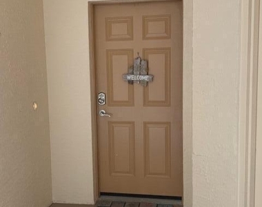 806 Mystic Drive - Photo Thumbnail 3