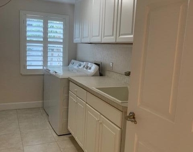 806 Mystic Drive - Photo Thumbnail 34