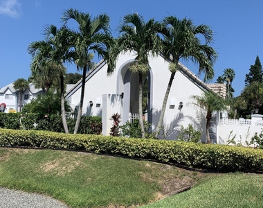 806 Mystic Drive - Photo Thumbnail 42