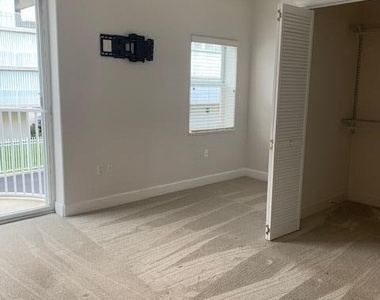 806 Mystic Drive - Photo Thumbnail 27