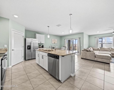 1401 Mcfarland Drive - Photo Thumbnail 5
