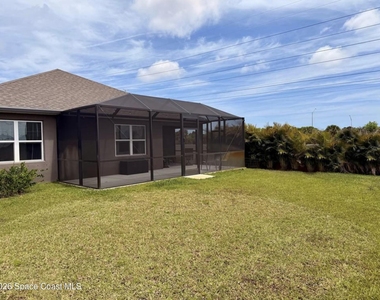 1401 Mcfarland Drive - Photo Thumbnail 23