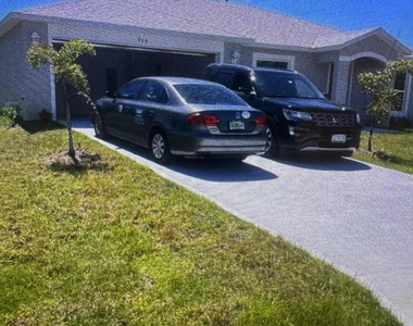 906 Wheatley Street Se - Photo Thumbnail 1