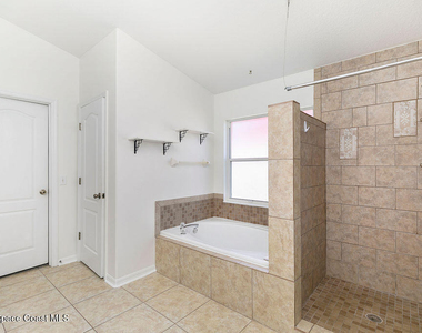 443 Cobblewood Drive - Photo Thumbnail 16