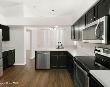 443 Cobblewood Drive - Photo Thumbnail 7