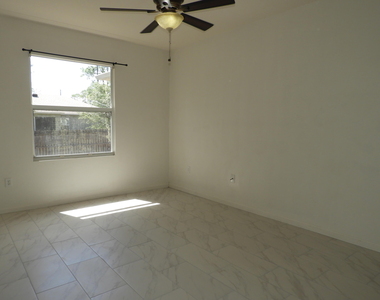 3298 Slama Avenue Se - Photo Thumbnail 12