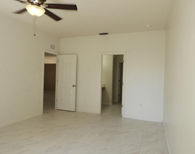 3298 Slama Avenue Se - Photo Thumbnail 9