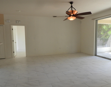 3298 Slama Avenue Se - Photo Thumbnail 3