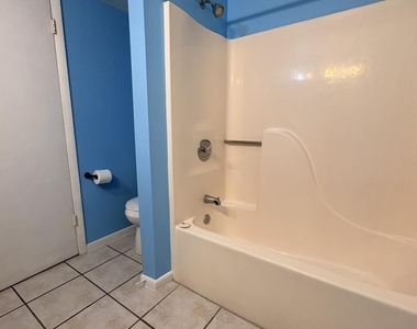 2130 Forest Knoll Drive Ne - Photo Thumbnail 18