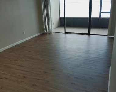2469 S. Washington - Photo Thumbnail 6