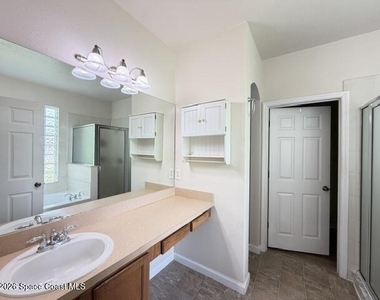 4880 Greenhill Street - Photo Thumbnail 7