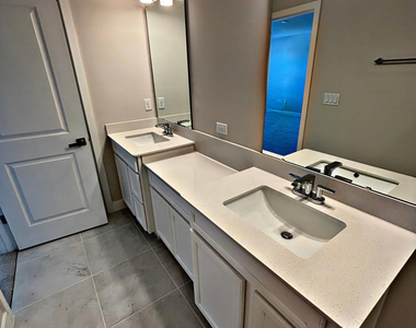 1685 Kendall Pointe Place - Photo Thumbnail 14
