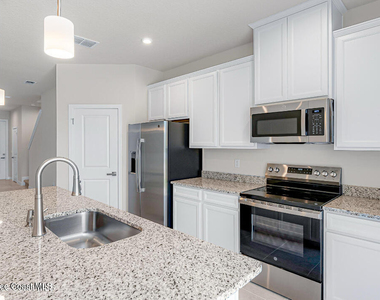 1685 Kendall Pointe Place - Photo Thumbnail 5