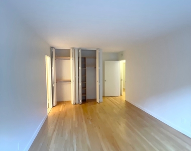 West 87th Street - Photo Thumbnail 5