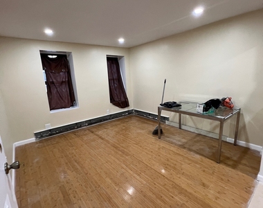 445 East 139 Street - Photo Thumbnail 1