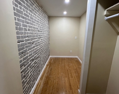 445 East 139 Street - Photo Thumbnail 8