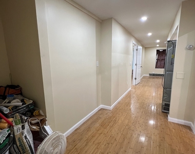 445 East 139 Street - Photo Thumbnail 3