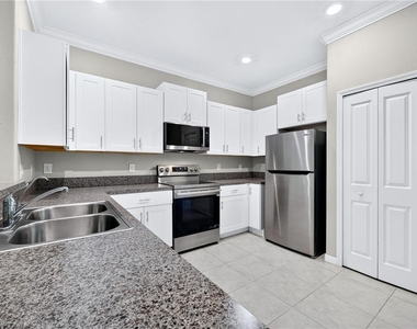 11855 Dumaine Valley Road - Photo Thumbnail 12