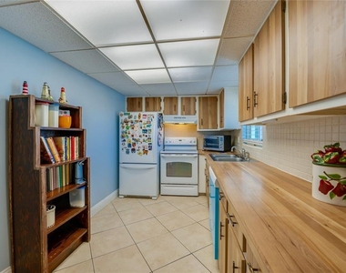 100 Silver Beach Avenue - Photo Thumbnail 8