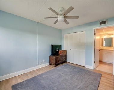 100 Silver Beach Avenue - Photo Thumbnail 18