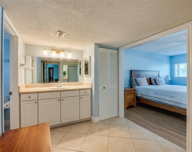 100 Silver Beach Avenue - Photo Thumbnail 14