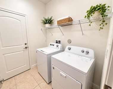 5576 Estero Loop - Photo Thumbnail 15