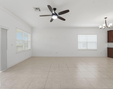 5576 Estero Loop - Photo Thumbnail 3