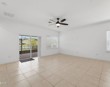 5576 Estero Loop - Photo Thumbnail 6