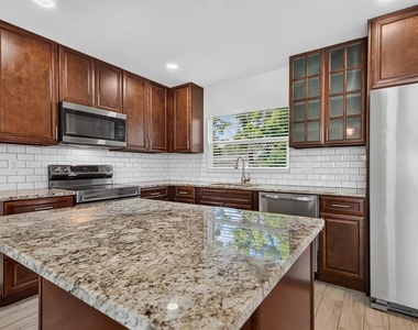 5631 4th Street S - Photo Thumbnail 1