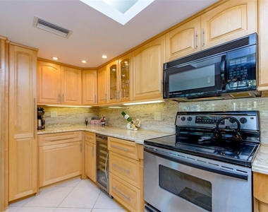 1480 Gulf Boulevard - Photo Thumbnail 9