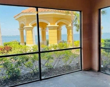 2755 Via Capri - Photo Thumbnail 30