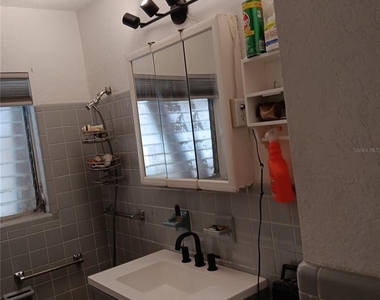 204 Olmstead Drive - Photo Thumbnail 7