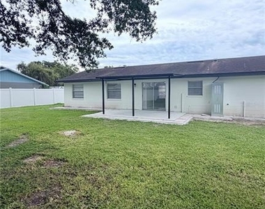 2016 Woodbridge Lane - Photo Thumbnail 14