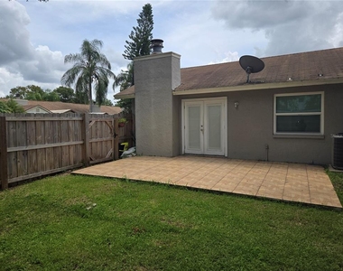 4511 W Humphrey Street - Photo Thumbnail 3