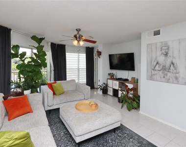 10110 Winsford Oak Boulevard - Photo Thumbnail 10