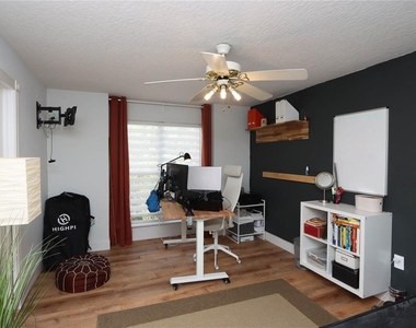 10110 Winsford Oak Boulevard - Photo Thumbnail 15