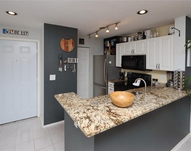 10110 Winsford Oak Boulevard - Photo Thumbnail 5
