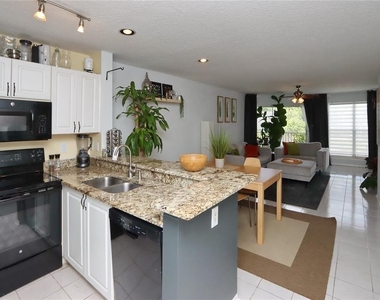 10110 Winsford Oak Boulevard - Photo Thumbnail 2