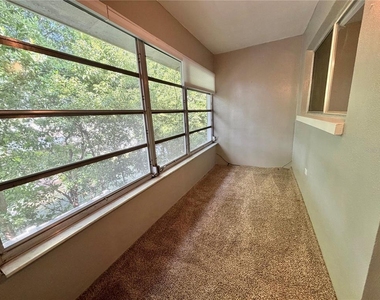 2344 Shelley Street - Photo Thumbnail 11